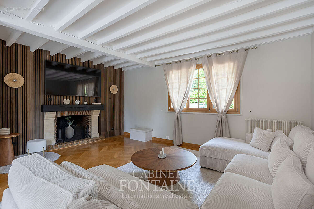 Maison à ONS-EN-BRAY