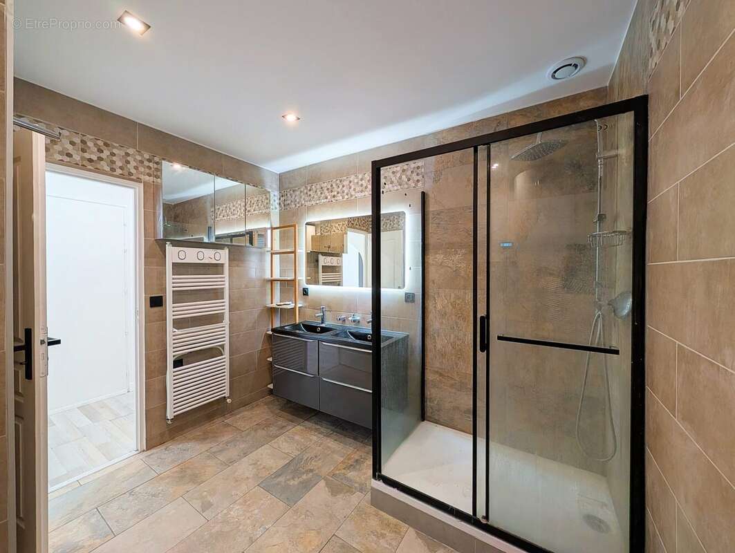 Appartement à CLUSES