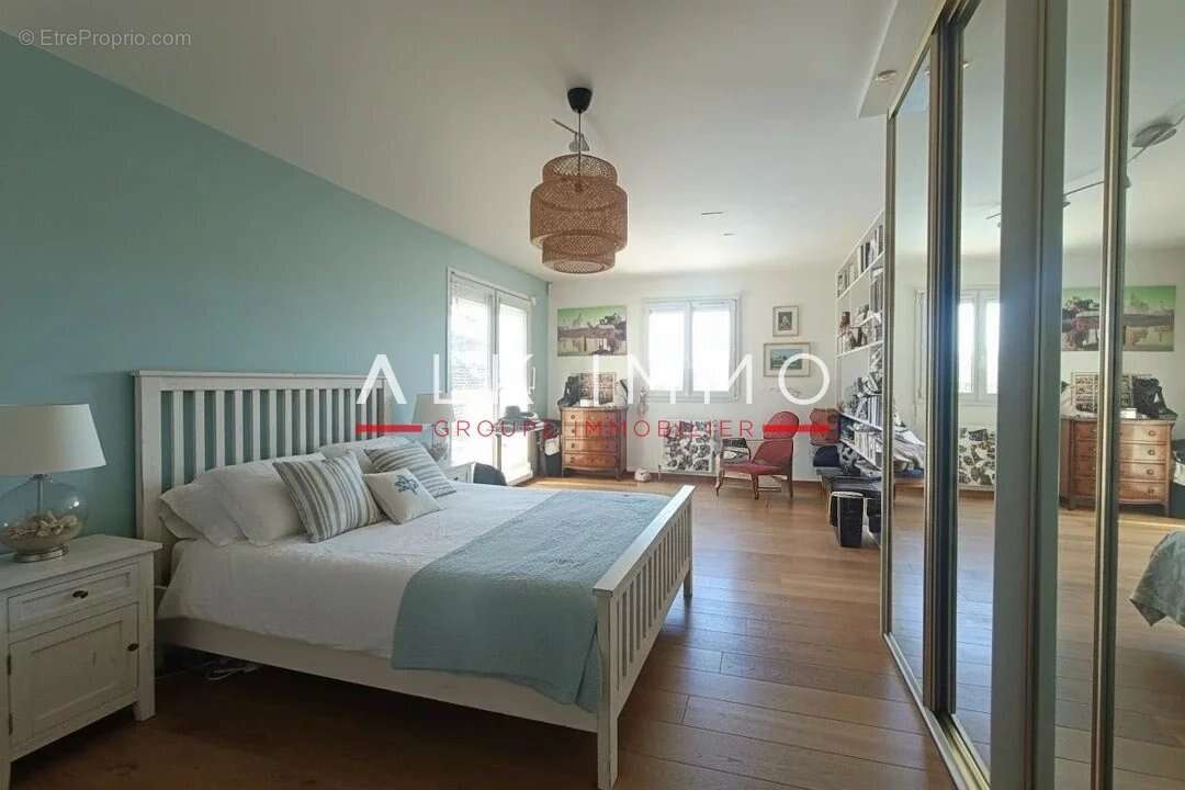 Maison à CRANVES-SALES