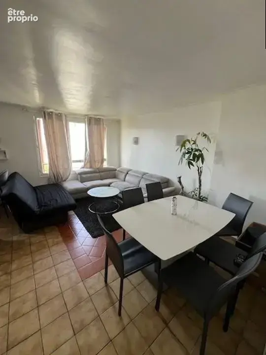 Photo Appartement à Argenteuil au prix de 160 000€