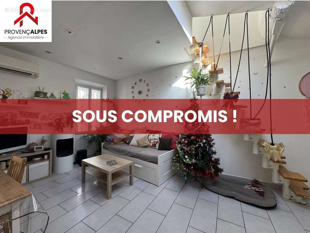 Appartement à L'ESCARENE