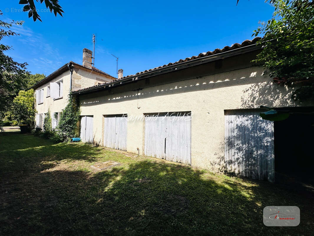 Maison à SAINT-EMILION
