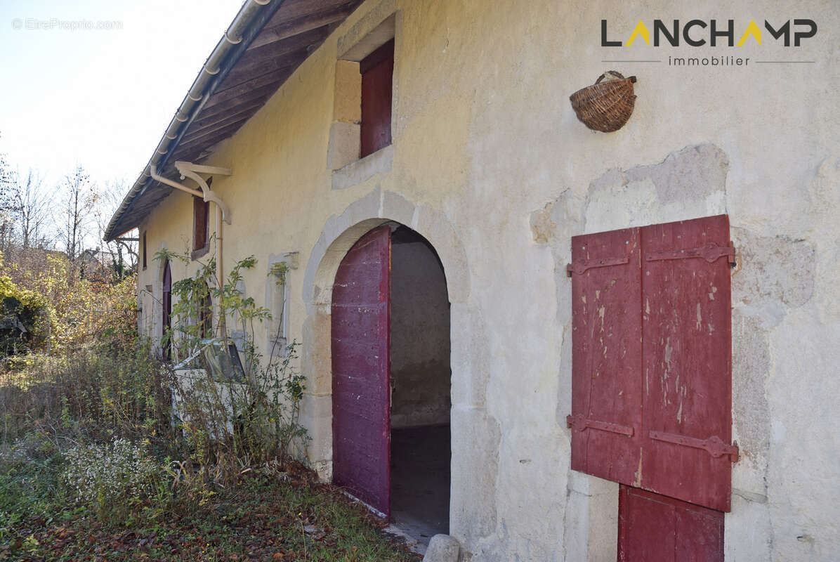 Maison à LANCRANS