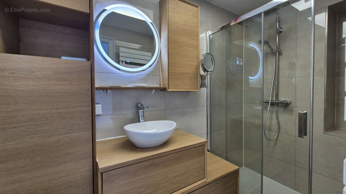 Appartement à MANDELIEU-LA-NAPOULE