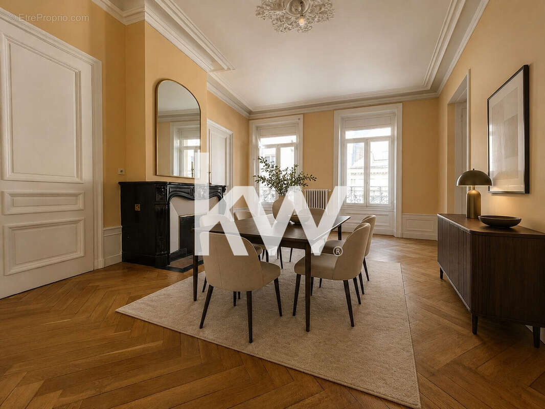 Appartement 219 m² à Saint-Etienne  - photo 4