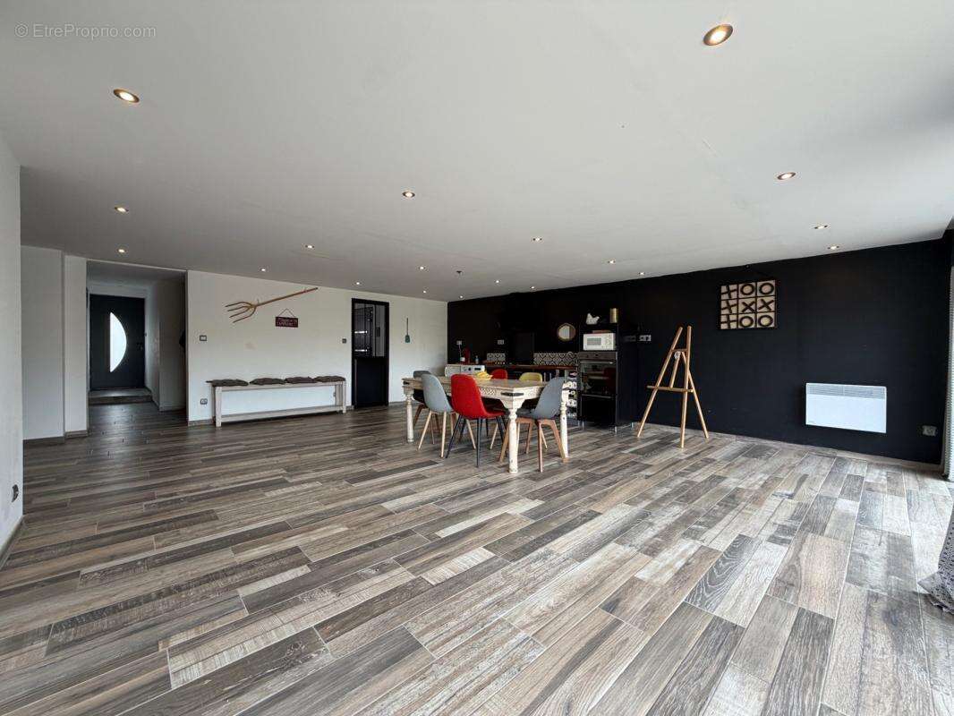 Maison 133 m² à Oisy-Le-Verger  - photo 8