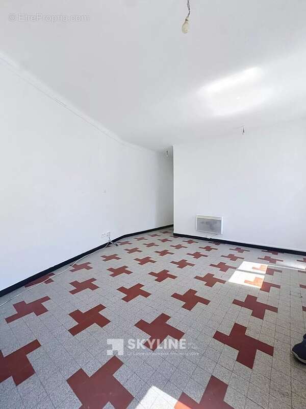 Appartement à MARSEILLE-1E
