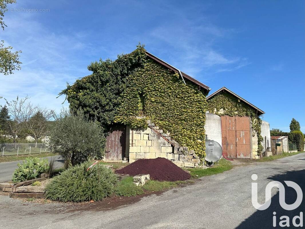 Photo 1 - Maison à LAMOTHE-MONTRAVEL