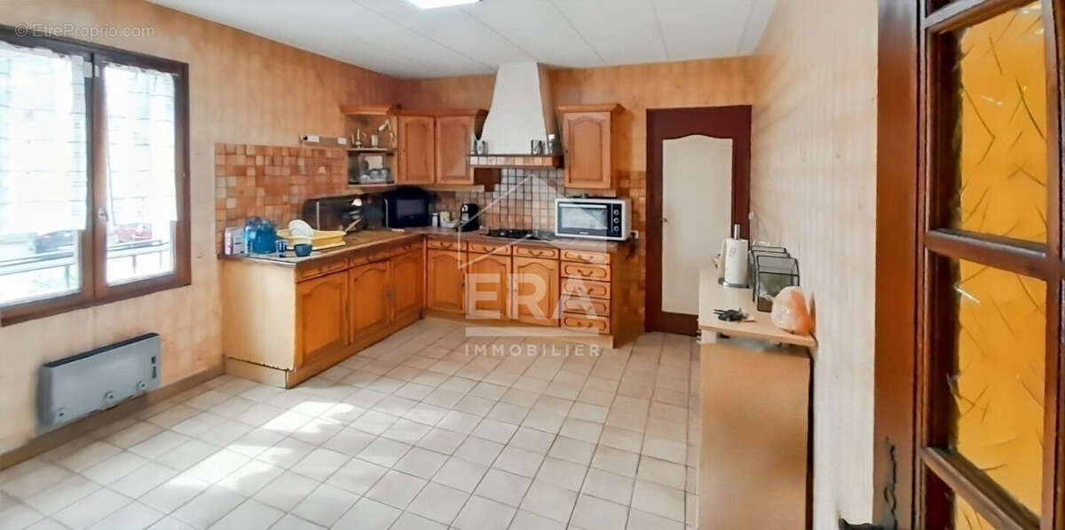 Maison 168m² à saint-étienne-du-grès - photo 9