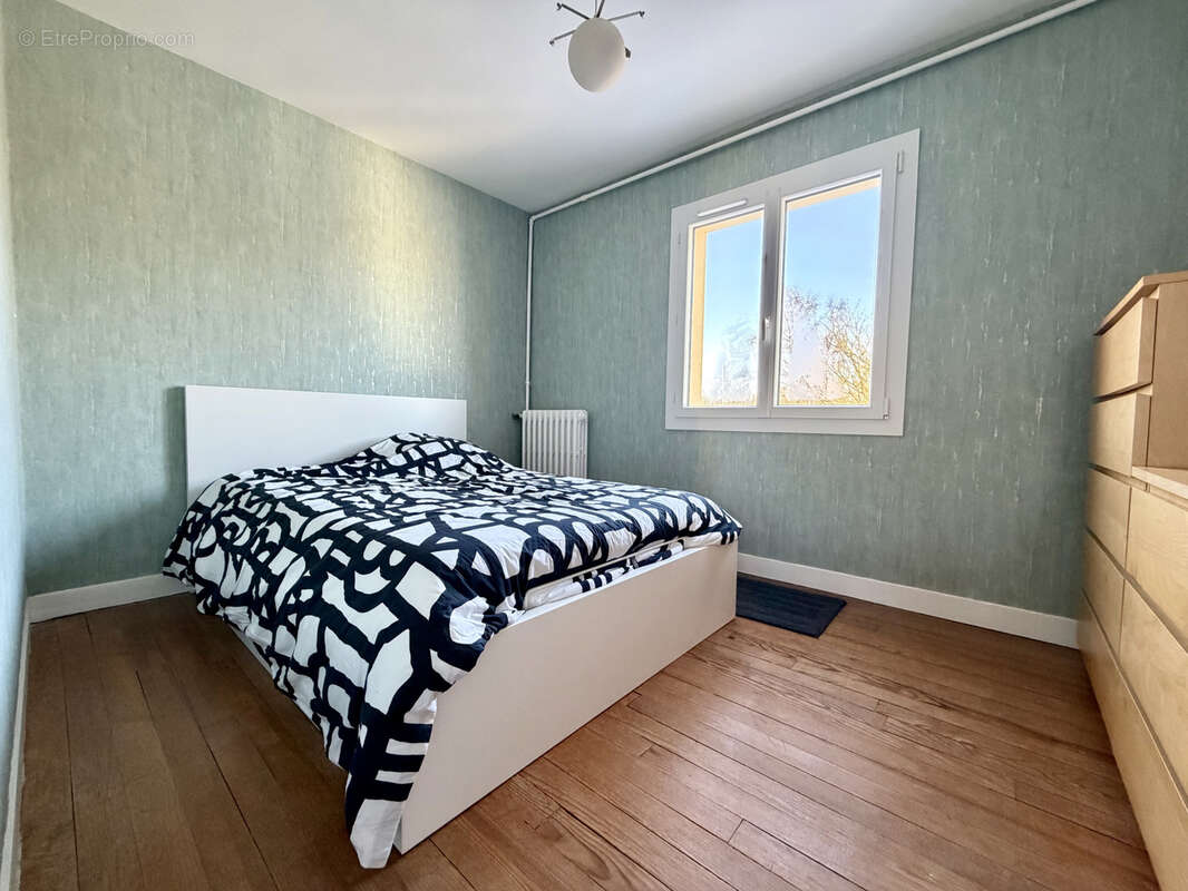 Maison à THIRON-GARDAIS