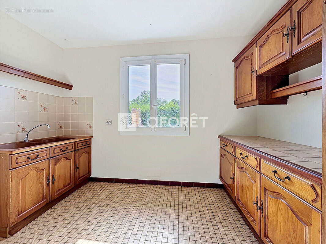 Laforêt Luzarches - Maison Seugy 5 pièce(s) 100 m2 - photo 6