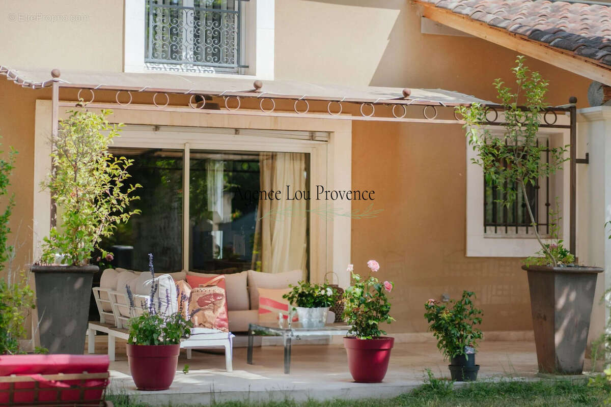Maison à MOLLEGES