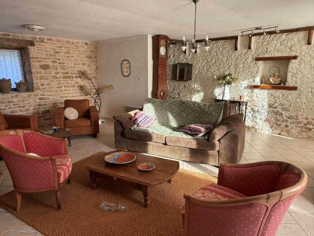 Maison à SAUZE-VAUSSAIS