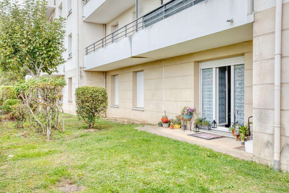 Appartement à VAL-DE-REUIL