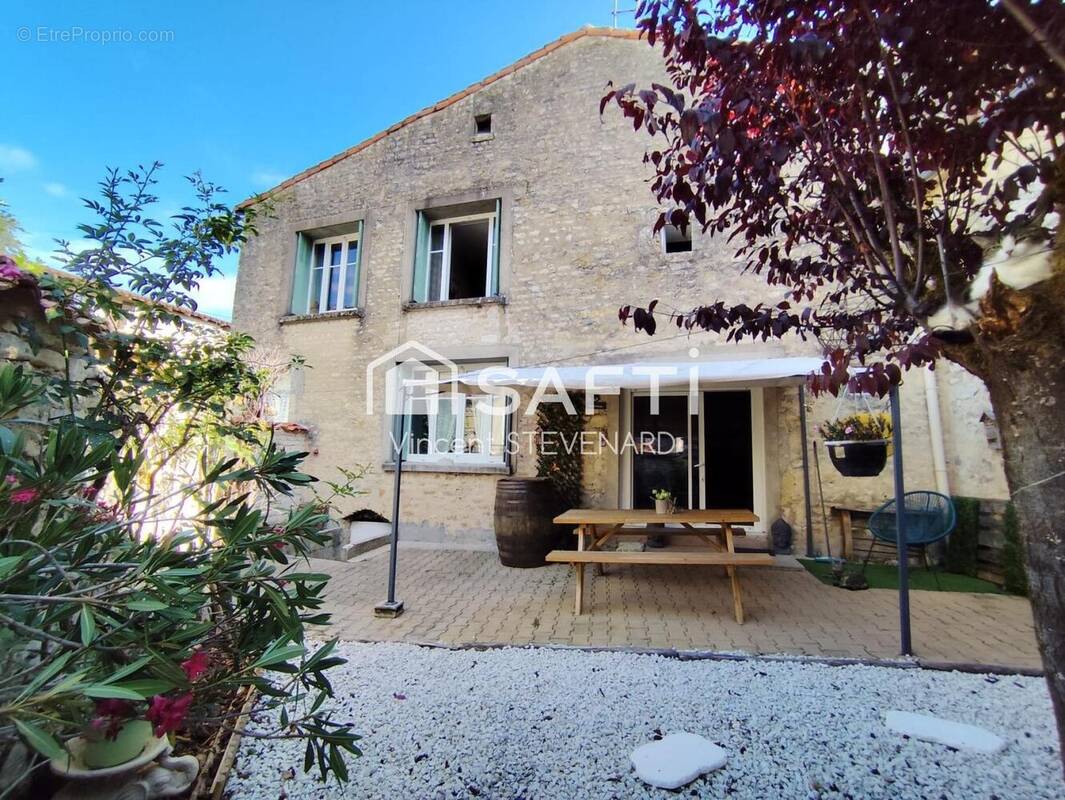Photo 1 - Maison à VILLEJESUS