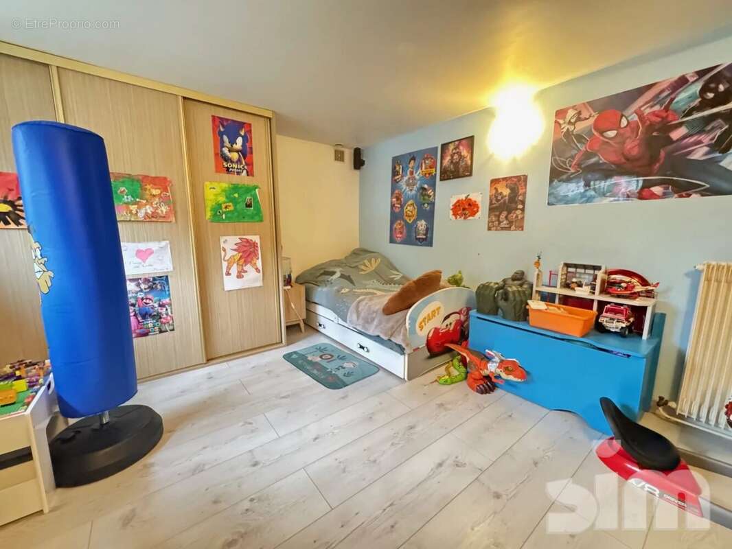 Maison à VAIRES-SUR-MARNE