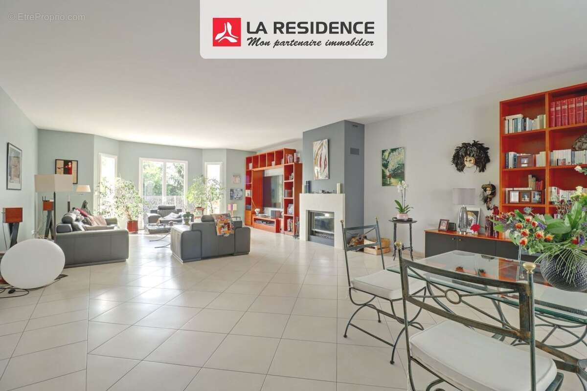 Maison à CARRIERES-SUR-SEINE