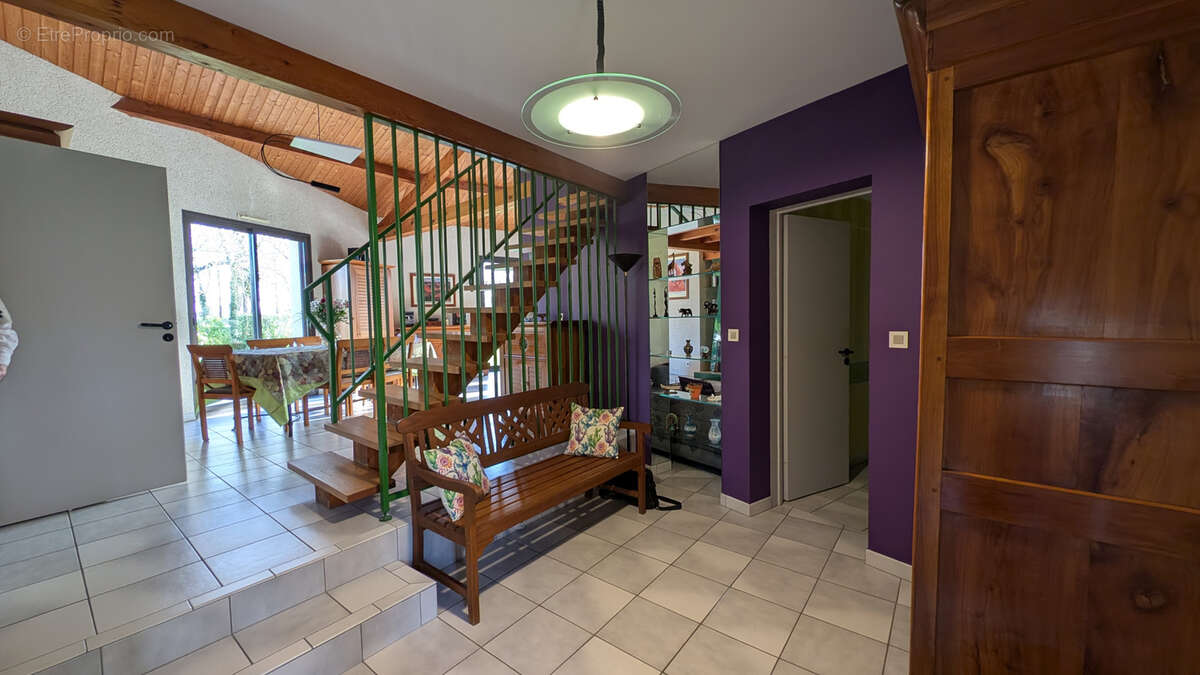 Maison à LES LANDES-GENUSSON