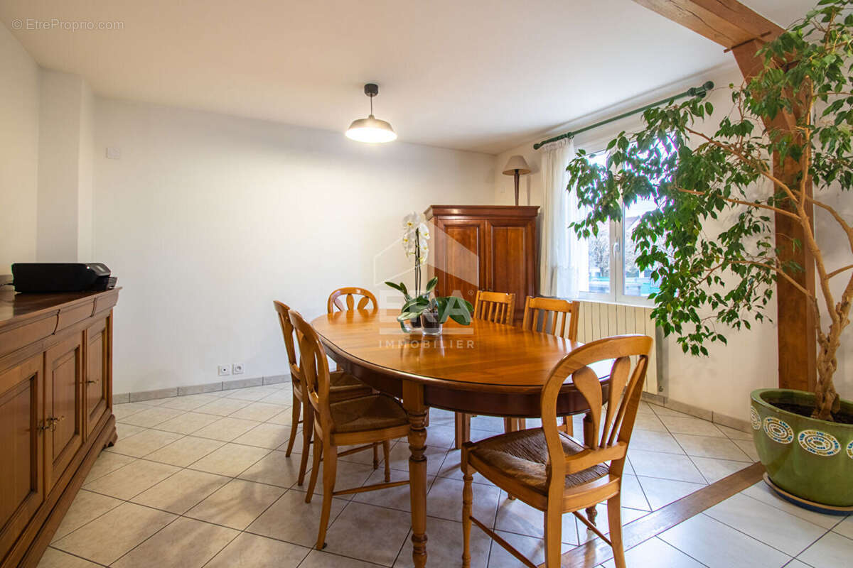 Maison à CHAMPS-SUR-MARNE