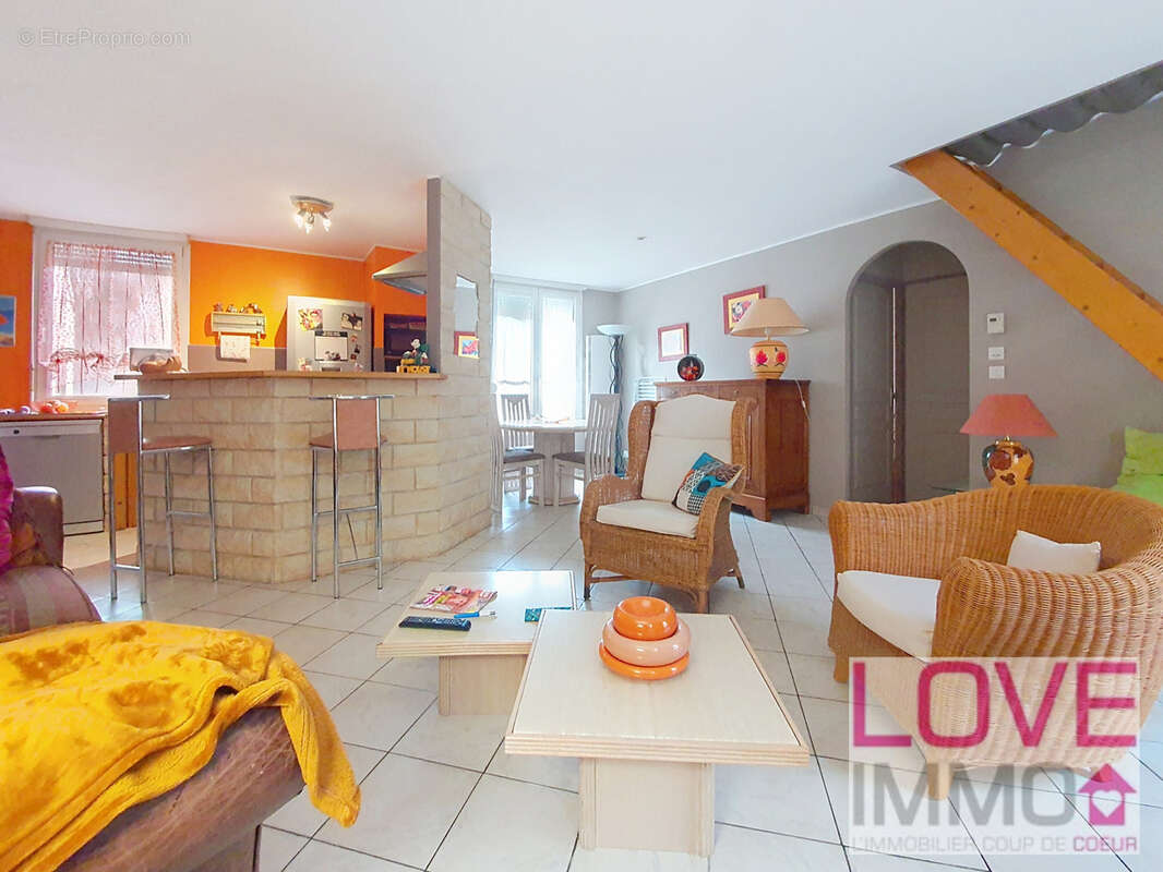 Maison à SAINT-CHEF