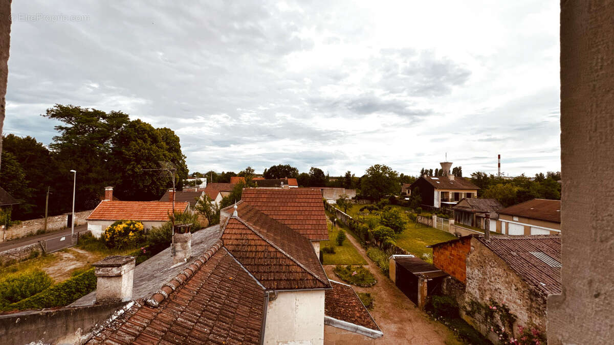 Maison à AVALLON