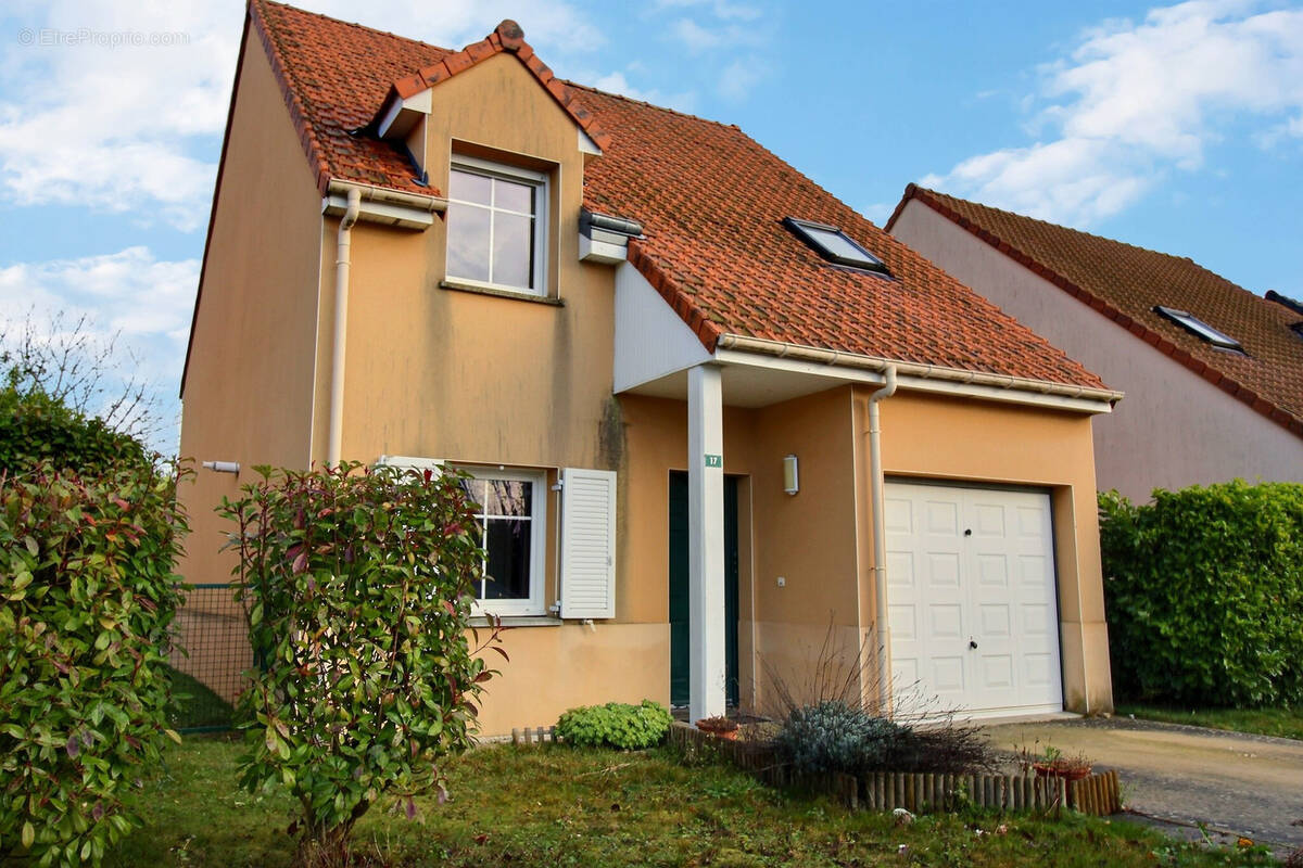 Maison à ANGERVILLE