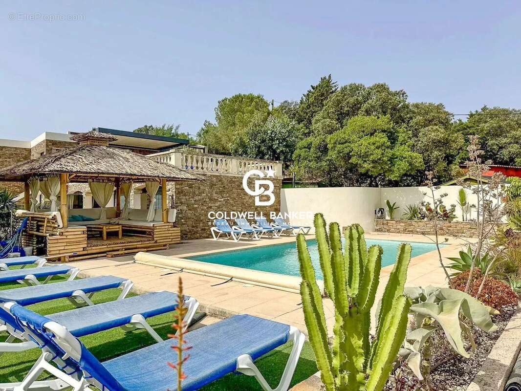 Maison à BORMES-LES-MIMOSAS