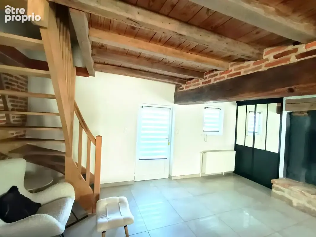 Fermette bressane rénovée   92 m2, 2 chambres et terrain de 2 462 m2 - photo 6