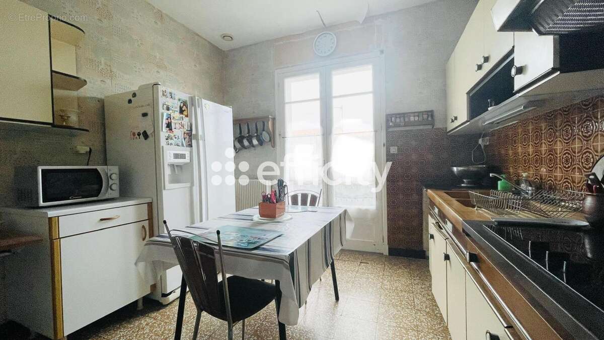 Maison à LA BREE-LES-BAINS