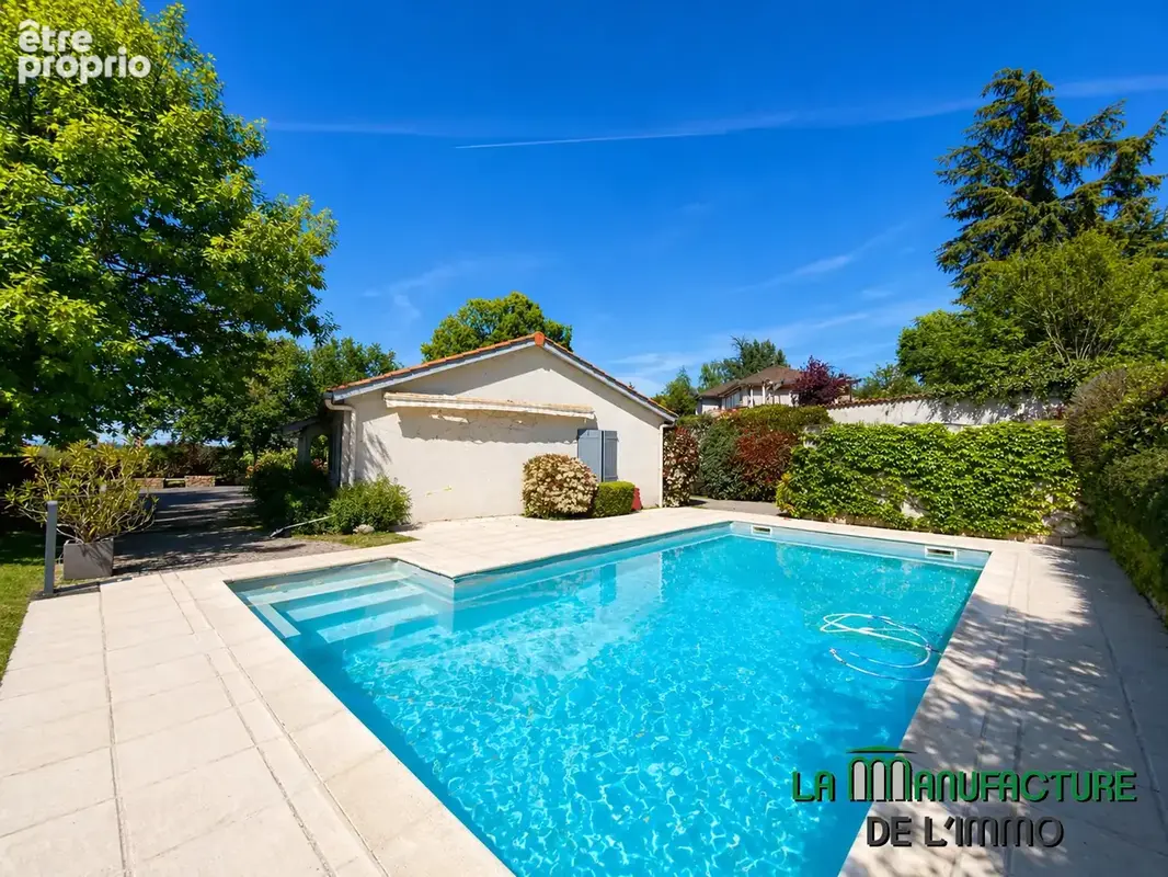 Villa de 184m2 avec piscine et dependance / saint-galmier - photo 2