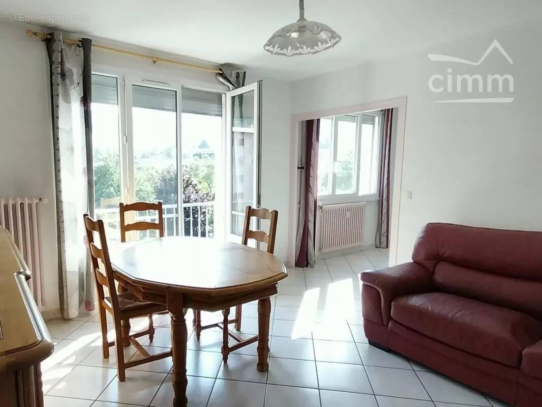 Appartement à SAINT-JEAN-DE-MAURIENNE