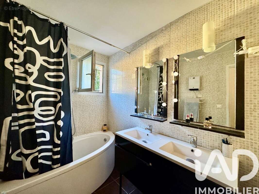 Photo 7 - Maison à SALON-DE-PROVENCE