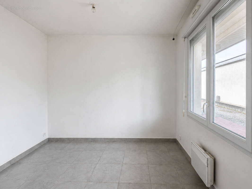 A VENDRE Maison en duplex avec jardin 3 chambres - GUJAN MESTRAS - photo 5