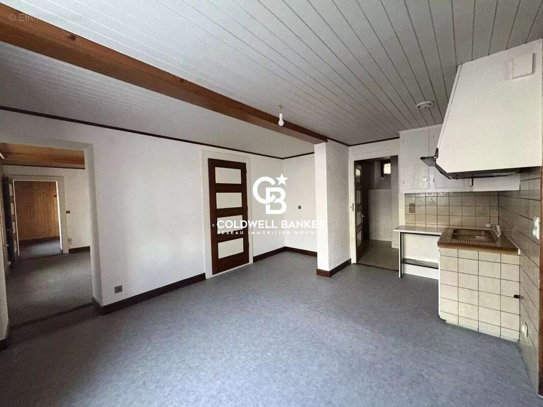 Appartement à SAINT-CERGUES