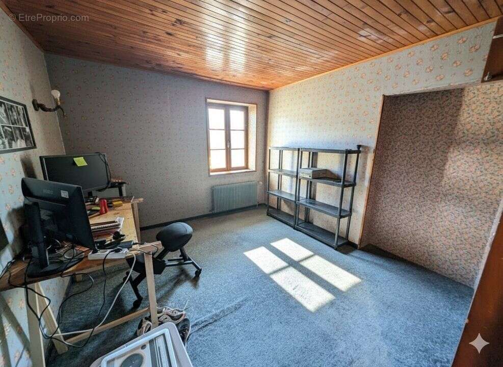 Maison à CHATEAUNEUF