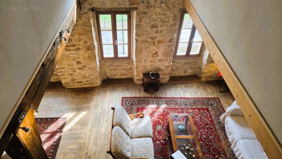 Maison à LARROQUE
