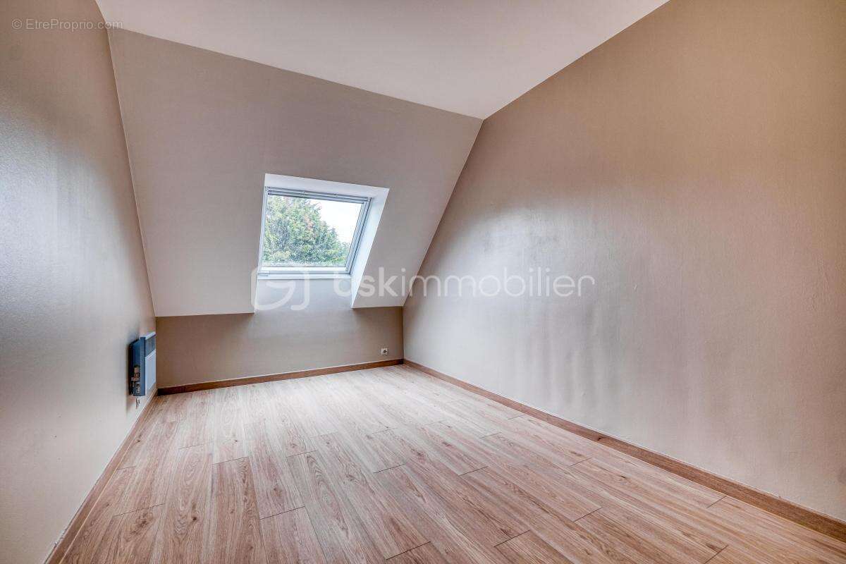 Appartement à EMERAINVILLE