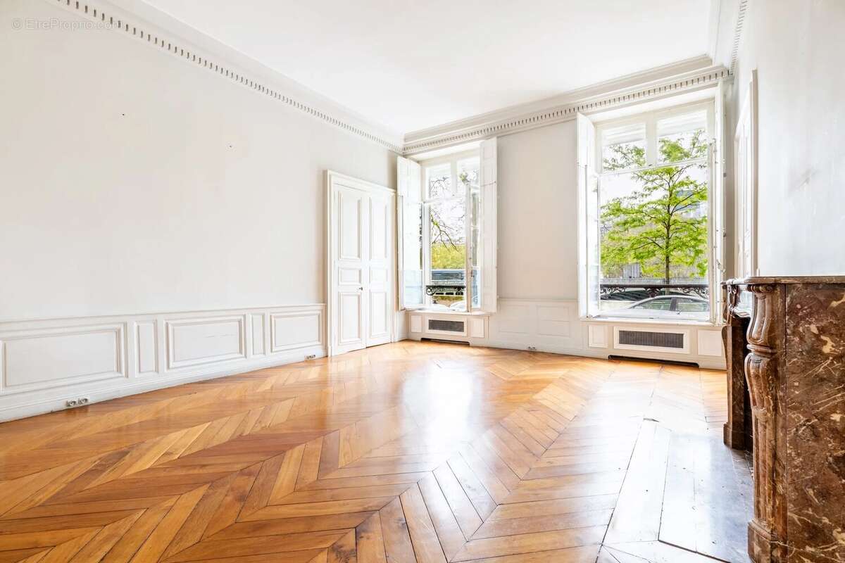 Appartement à PARIS-4E