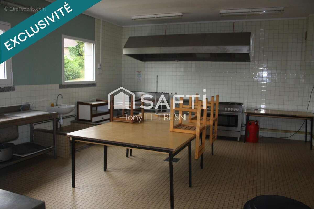 Maison 768 m² à Saint-Mayeux  - photo 6