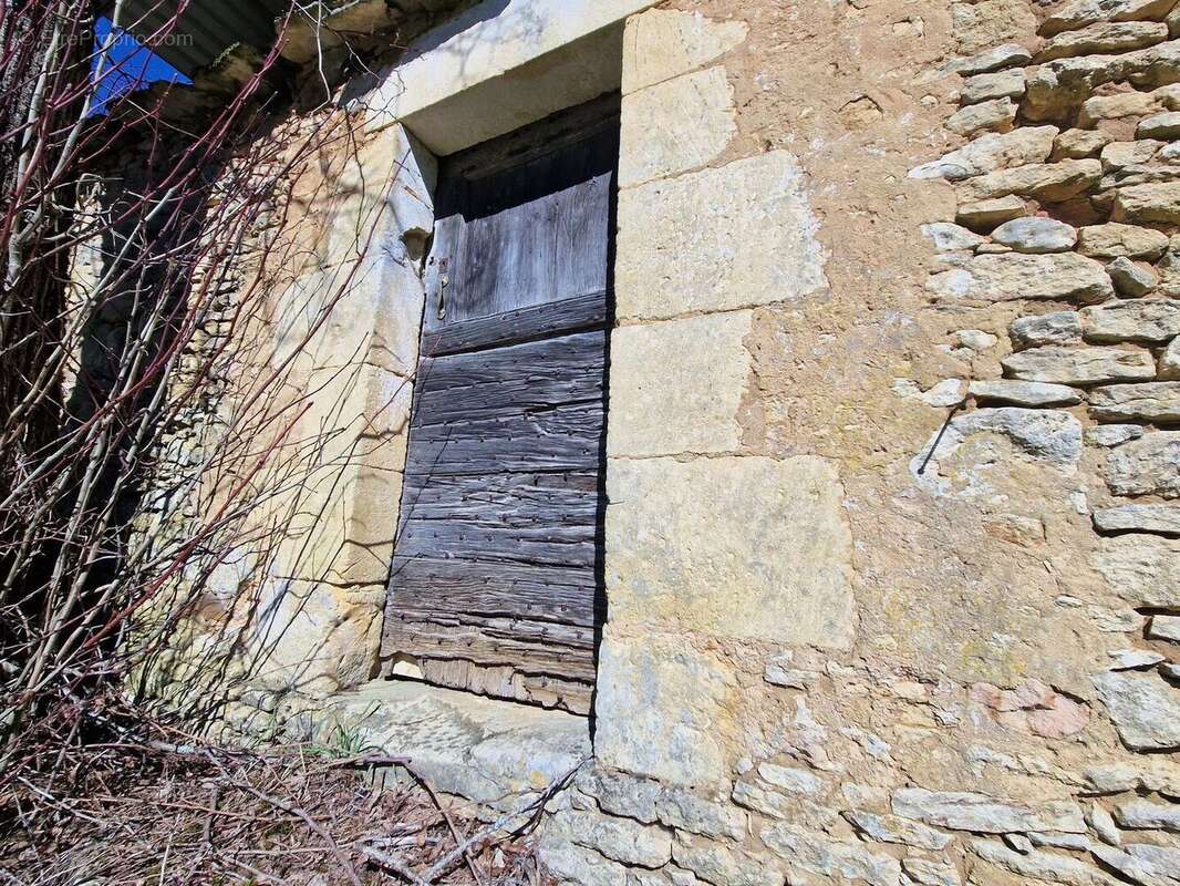 20260318113702 - Maison à MEYRALS