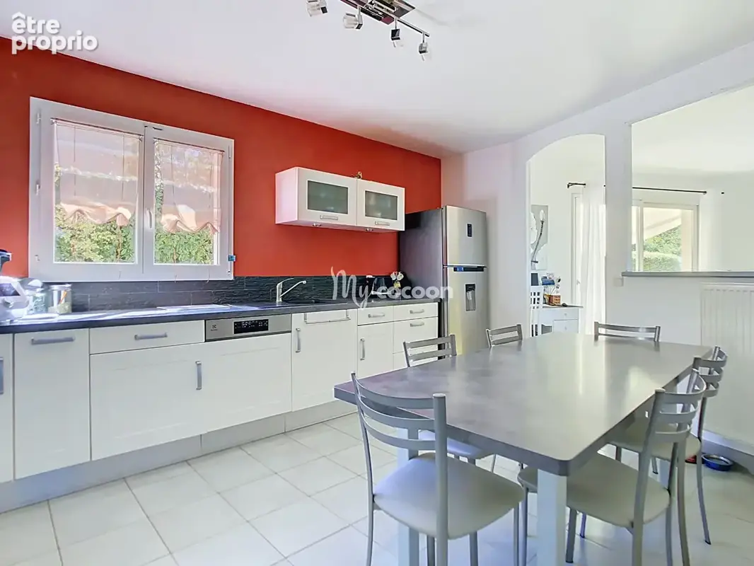 Maison - T5 - 120 m² - photo 11