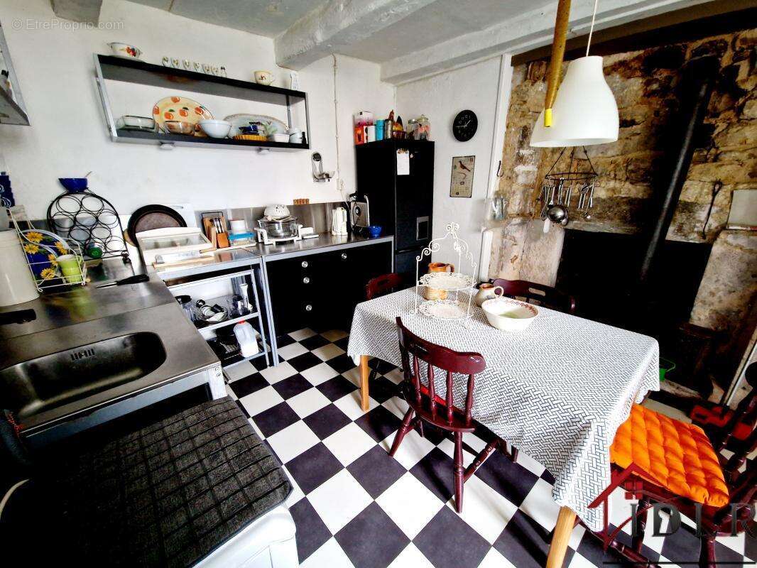 Maison à TERRE-NATALE