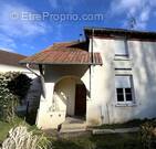 Maison à VILLENEUVE-SAINT-GERMAIN