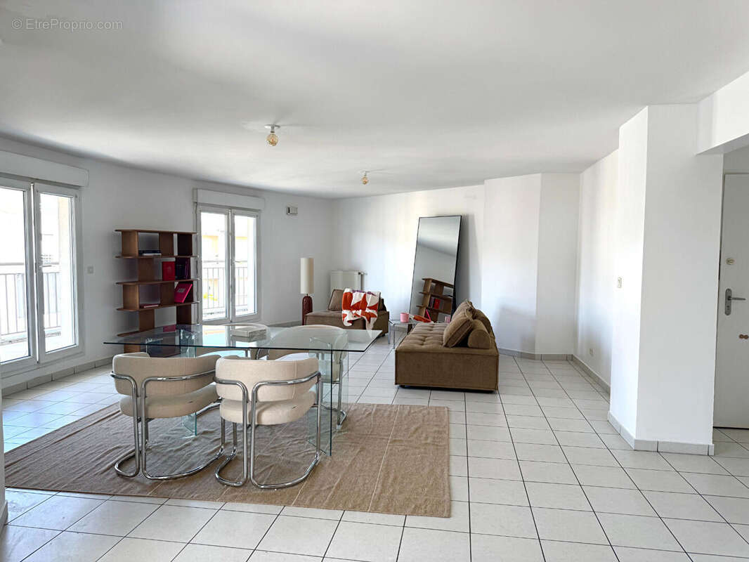 Appartement 100 m² à Annemasse  - photo 3