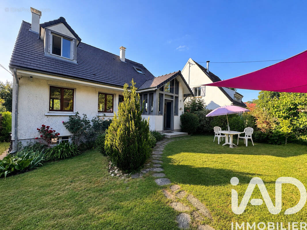 Photo 1 - Maison à MONTMORENCY