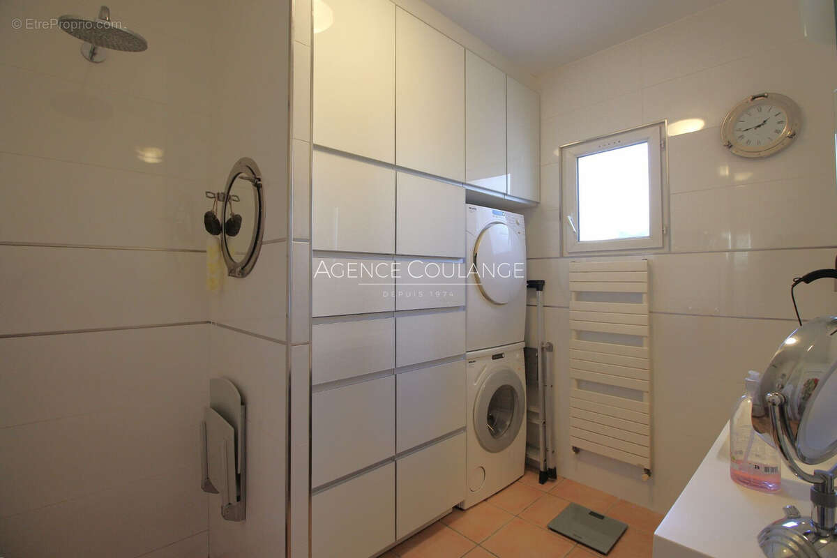 Maison à SAINT-CYR-SUR-MER