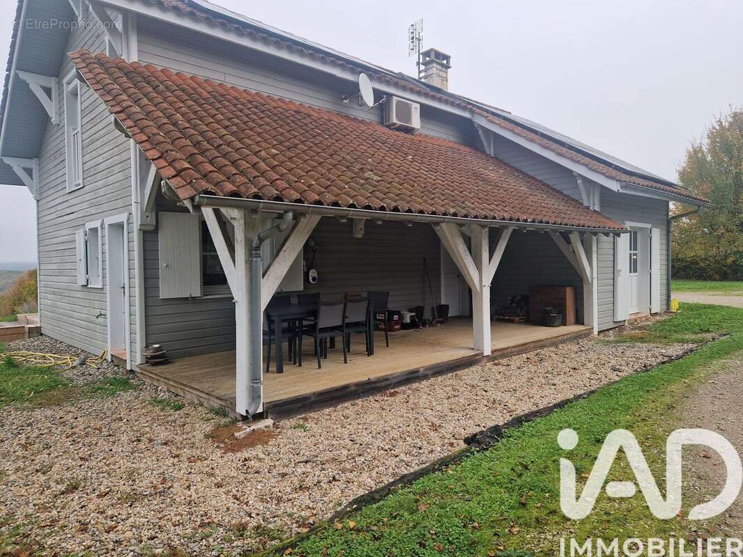 Maison 128 m² à Bouzic  - photo 7