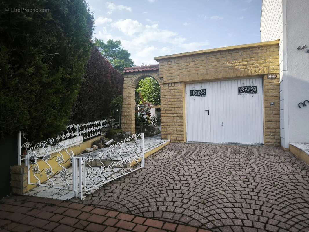 Maison à BERTRANGE