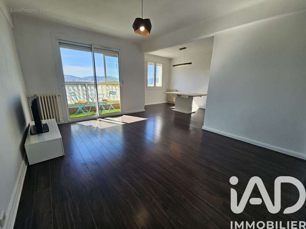 Photo 2 - Appartement à MARSEILLE-9E