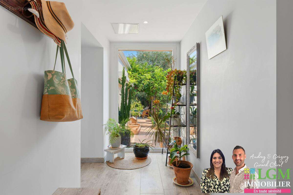 Une maison familiale aux allures de maison de vacances, nichée dans un écrin de verdure - photo 2